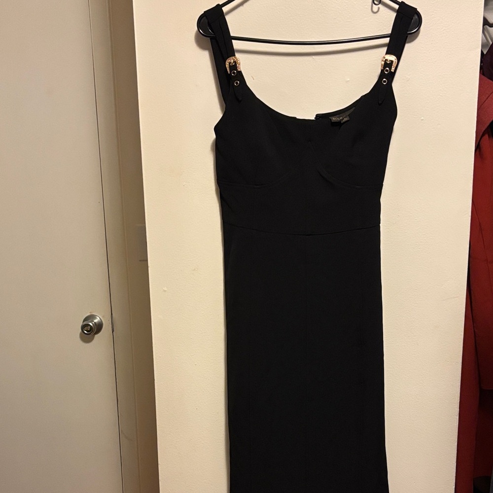 BOLD elements Elegant Black Midi Dress with Gold Details